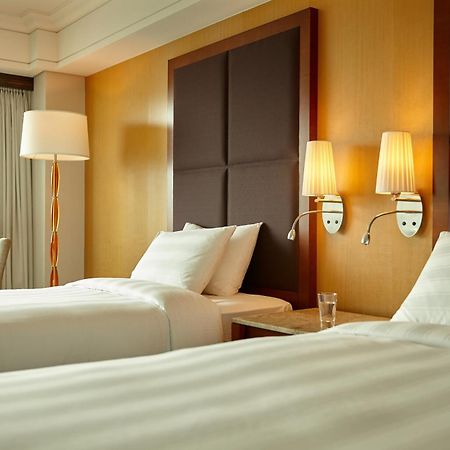 Lotte Hotel Busan Eksteriør bilde A room at the hotel