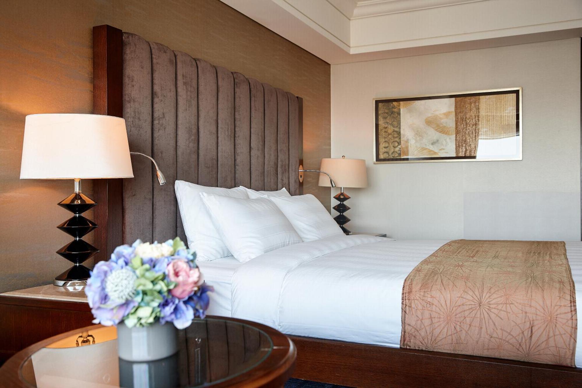 Lotte Hotel Busan Eksteriør bilde A bedroom at the hotel
