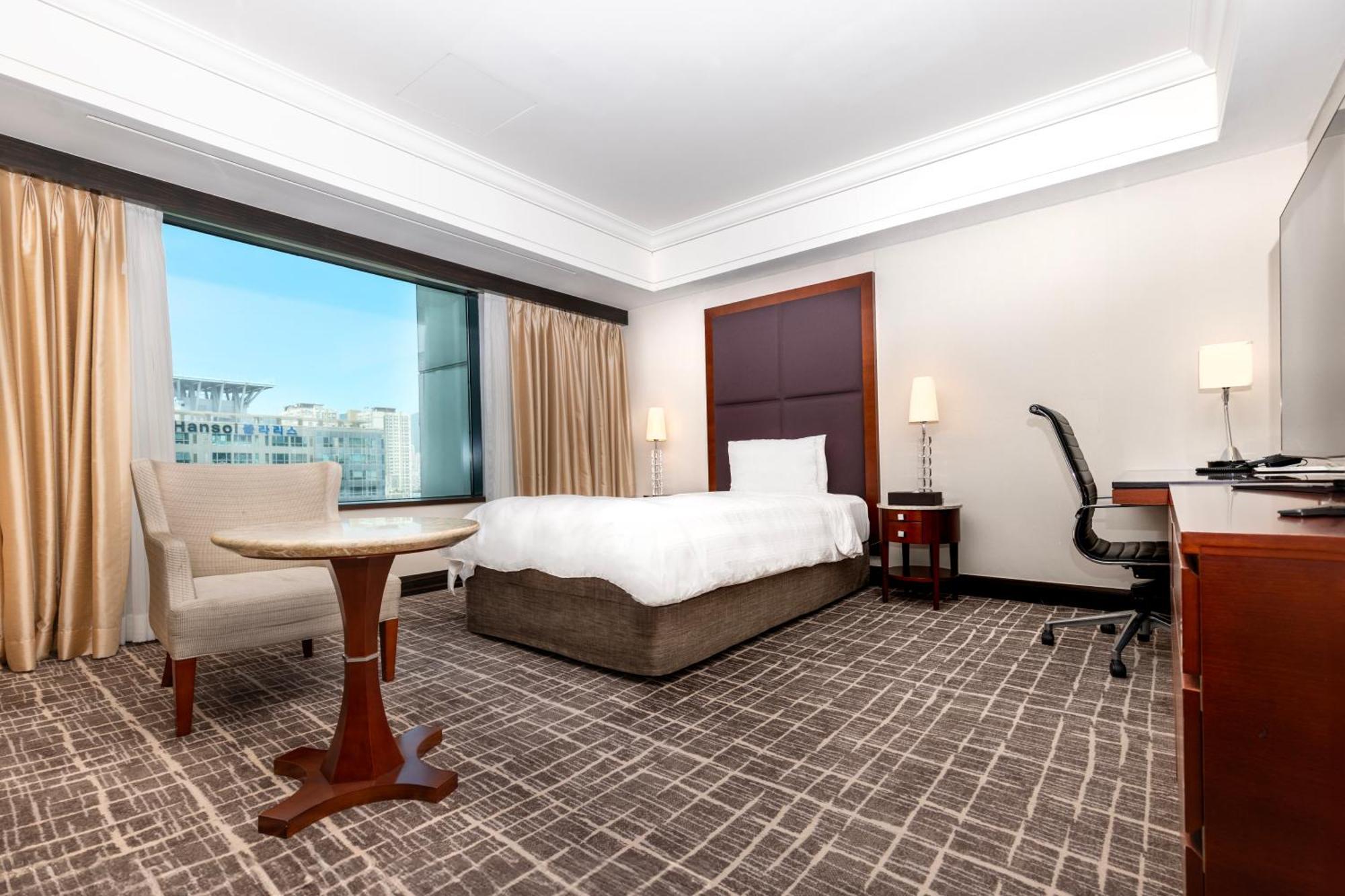 Lotte Hotel Busan Eksteriør bilde Deluxe Room